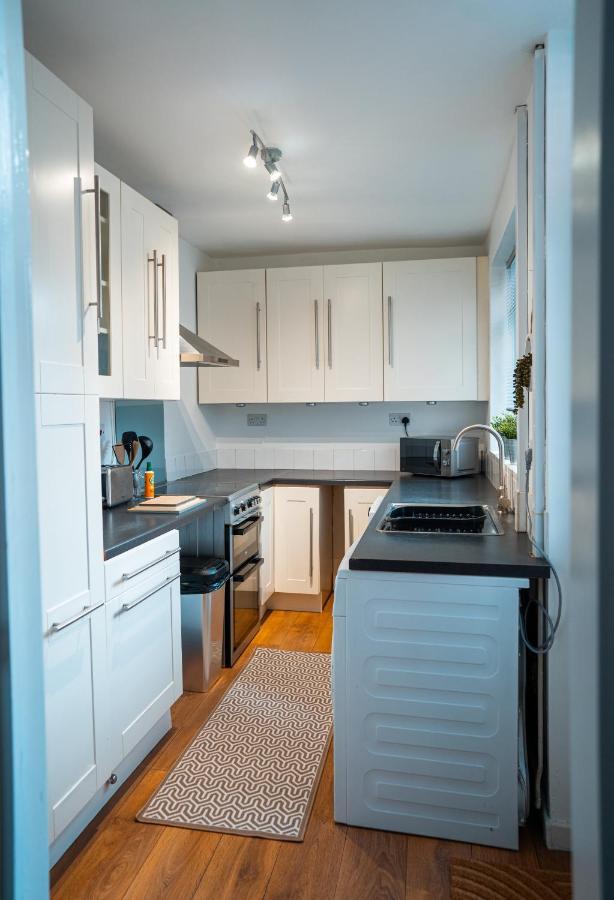 Comfortable House In Nuneaton Sleeps5 Free Parking Good Amenites Esterno foto