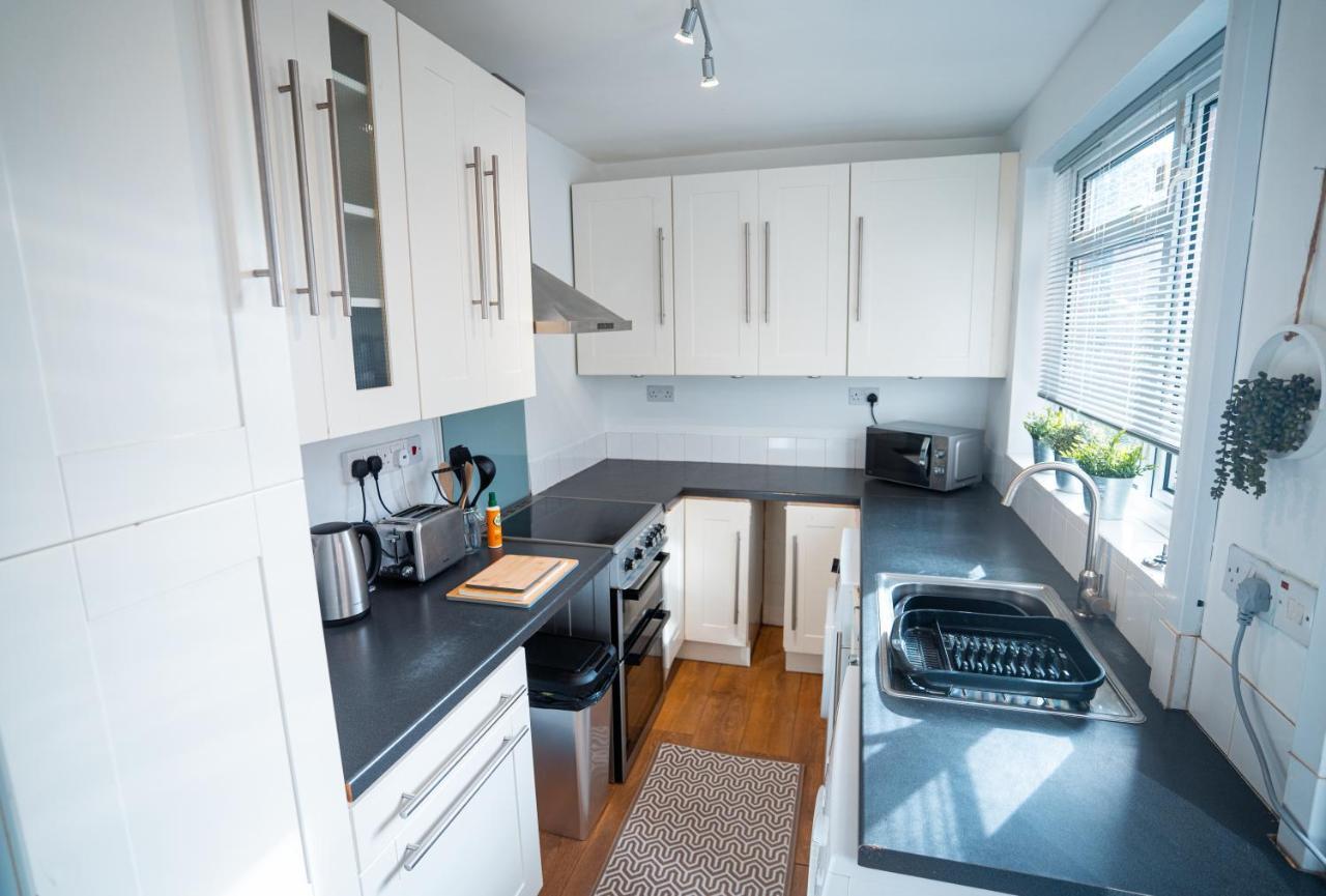Comfortable House In Nuneaton Sleeps5 Free Parking Good Amenites Esterno foto