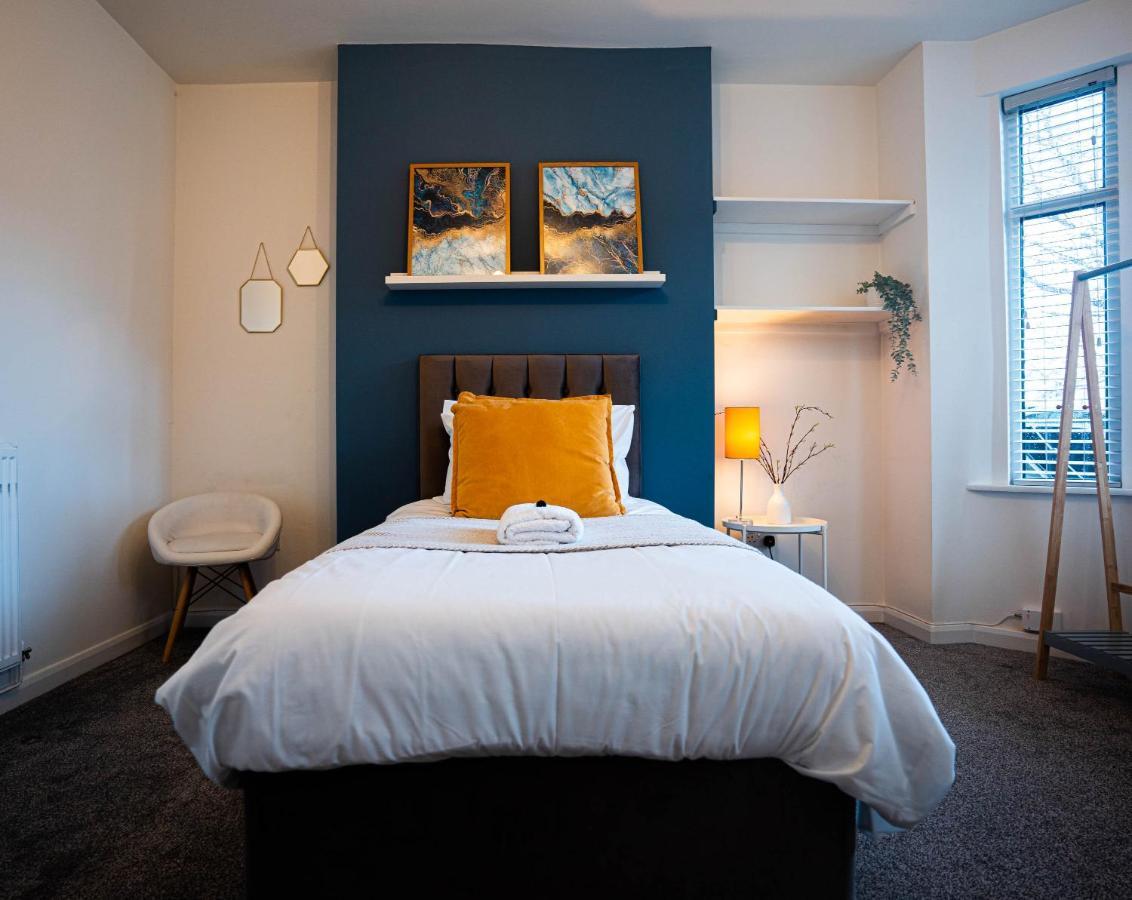 Comfortable House In Nuneaton Sleeps5 Free Parking Good Amenites Esterno foto
