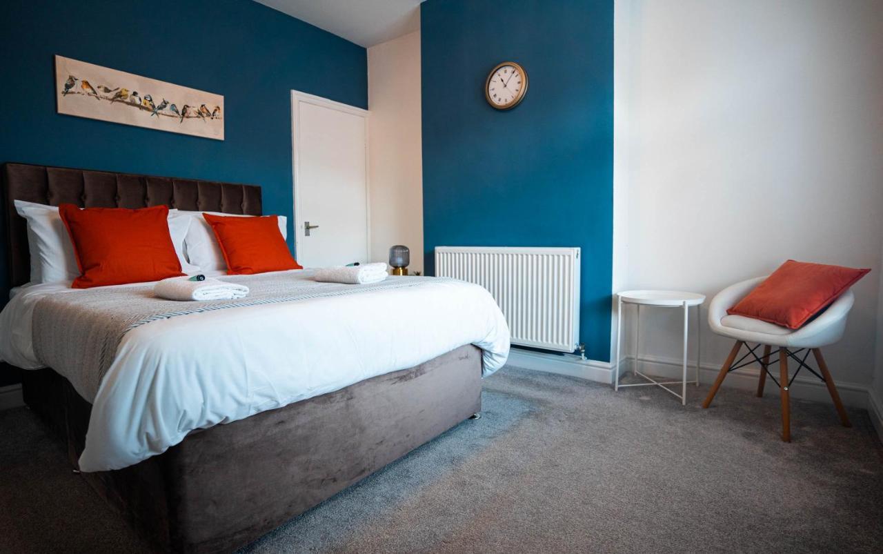 Comfortable House In Nuneaton Sleeps5 Free Parking Good Amenites Esterno foto