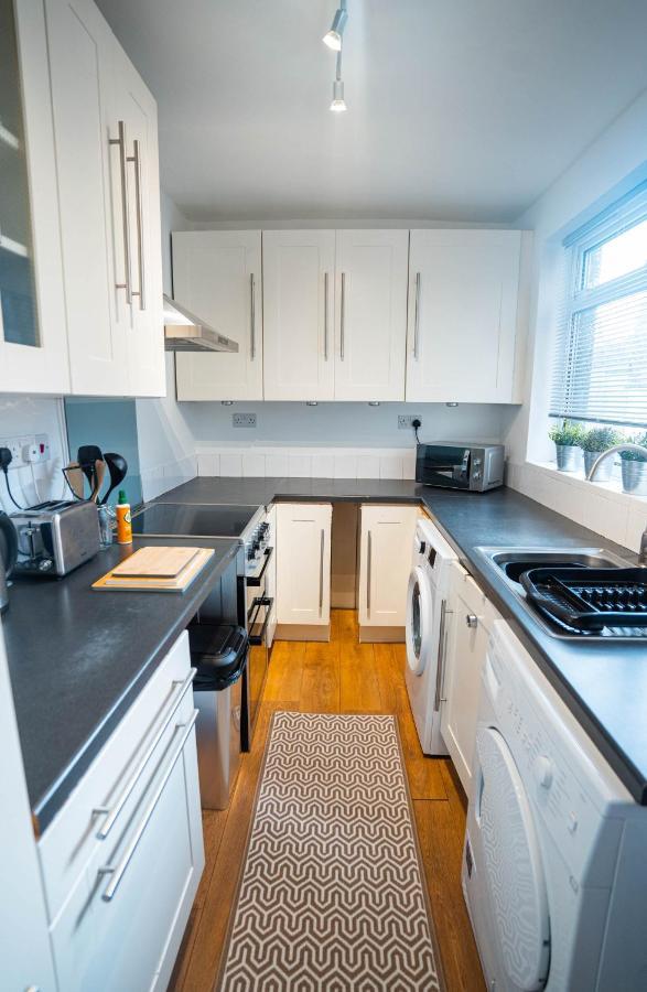 Comfortable House In Nuneaton Sleeps5 Free Parking Good Amenites Esterno foto